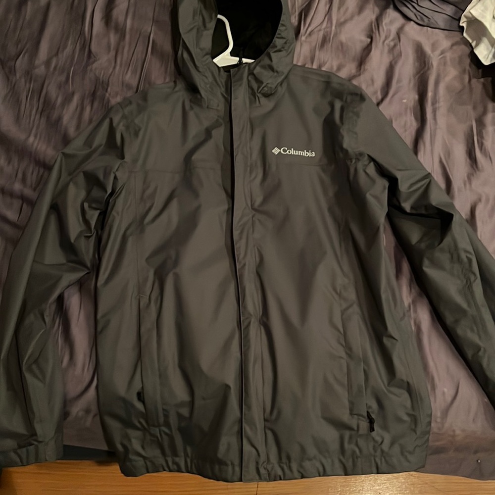 Columbia rain coat